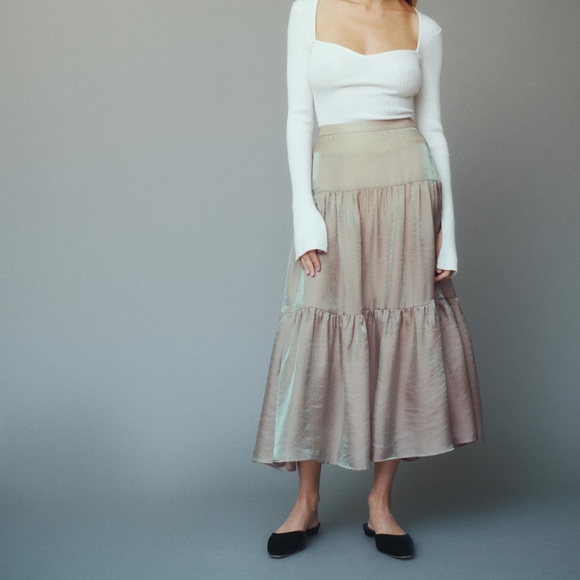 REFORMATION Adriana Midi Skirt NWT SIZE 8 CHAMPAGNE - Picture 3 of 9